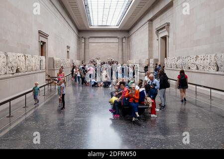 I marmi di Elgin, antiche antichità greche del Partenone di Atene, al British Museum Foto Stock