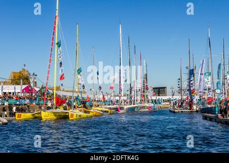 Atmosfera sul porto di St Malo prima della partenza della Route du Rhum 2018, il 3 novembre 2018. Foto di Arnaud Masson/ABACAPRESS.COM Foto Stock