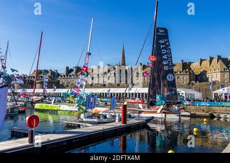 Atmosfera sul porto di St Malo prima della partenza della Route du Rhum 2018, il 3 novembre 2018. Foto di Arnaud Masson/ABACAPRESS.COM Foto Stock