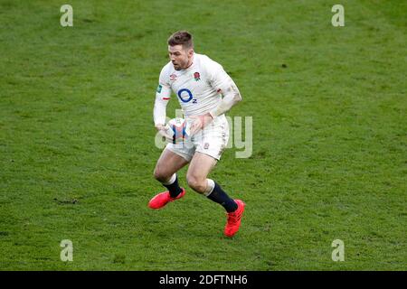 Twickenham, Londra, Regno Unito. 6 Dicembre 2020. International Rugby, Autumn Nations Cup, England Versus France; Elliot Daly of England Credit: Action Plus Sports/Alamy Live News Foto Stock