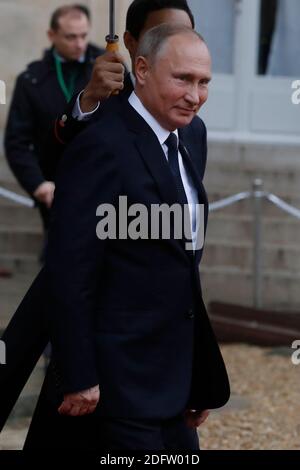 il presidente russo Vladimir Poutine partir dopo il centenario dell'Armistizio 1918 celebrato con un pranzo di Stato a Elysee Palace, Parigi, Francia, l'11 novembre 2018. Foto di Henri Szwarc/ABACAPRESS.COM Foto Stock