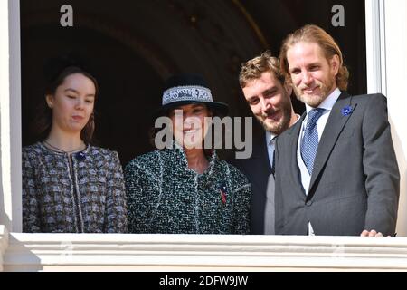 Alexandra di Hanovre, la principessa Caroline de Hanovre, Sacha Casiraghi, Pierre Casiraghi e Andrea Casiraghi sul balcone del Palazzo del Principe, dopo le celebrazioni della Giornata Nazionale del Principato di Monaco, il 19 novembre 2018. Foto di Laurent Zabulon/ABACAPRESS.COM Foto Stock