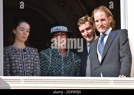 Alexandra di Hanovre, la principessa Caroline de Hanovre, Sacha Casiraghi, Pierre Casiraghi e Andrea Casiraghi sul balcone del Palazzo del Principe, dopo le celebrazioni della Giornata Nazionale del Principato di Monaco, il 19 novembre 2018. Foto di Laurent Zabulon/ABACAPRESS.COM Foto Stock