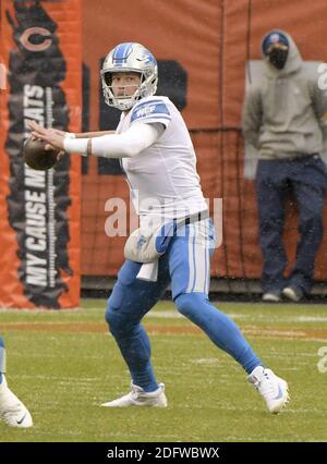 Chicago, Stati Uniti. 06 dicembre 2020. Il quarto di Detroit Lions Matthew Stafford (9) passa contro gli orsi di Chicago al Soldier Field di Chicago domenica 6 dicembre 2020. I Detroit Lions hanno sconfitto i Chicago Bears 34-30. Photo by Mark Black/UPI Credit: UPI/Alamy Live News Foto Stock