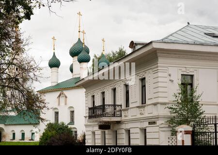 Yaroslavl, Chiesa di San Nicholas il Wonderworker (St. Nicholas trito di città). Anello d'oro della Russia Foto Stock