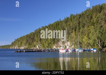 Geografia / viaggio, Svezia, Vaestra Goetalands laen, Karlsborg, barca a vela sul lungomare del Vaettern, diritti aggiuntivi-clearance-Info-non-disponibile Foto Stock