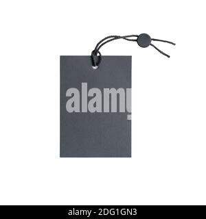 Etichetta prezzo quadrata nera isolata su sfondo bianco, vista frontale mockup di etichette di carta di abbigliamento con spazio di copia, immagine in primo piano reale Foto Stock
