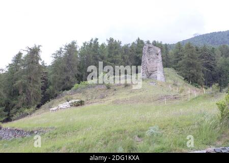 Bormio, Italia - 30 maggio 2020: Veduta di Torri di Fraele in montagna vicino a Bormio Foto Stock