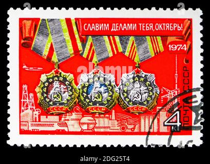 MOSCA, RUSSIA - 21 OTTOBRE 2018: Un francobollo stampato in URSS (Russia) dedicato al 57° anniversario della Grande Rivoluzione d'Ottobre, serie di rivoluzioni di Ottobre, Foto Stock