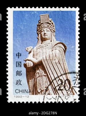 MOSCA, RUSSIA - 18 AGOSTO 2018: Un francobollo stampato in Cina mostra Statua di Mazu, serie, circa 1992 Foto Stock