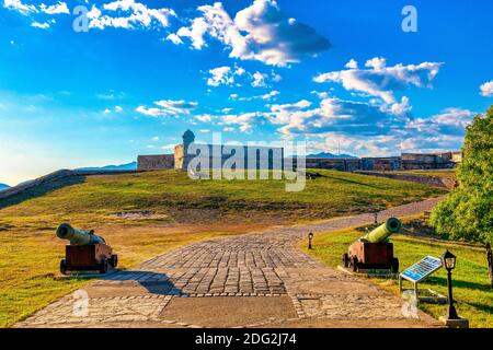 Ingresso alla Fortezza di San Pietro nella città di Santiago de Cuba. Questo posto è Un sito Patrimonio Dell'umanità Dell'Unesco e un importante attra turistico Foto Stock