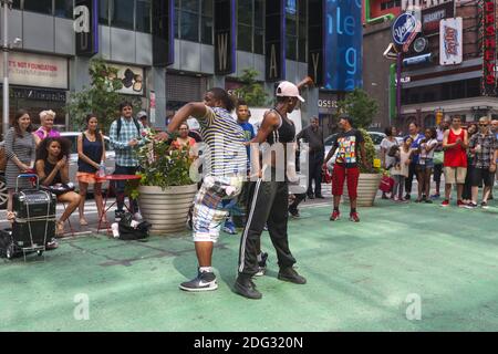 Streetdance a Times Square New york Foto Stock