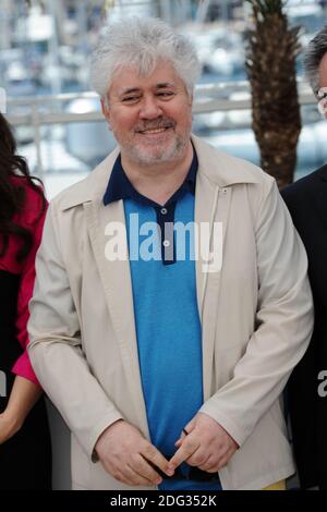 File photo : il produttore Pedro Almodovar in posa al Relatos Salvajes photoopall tenuto al Palais des Festivals a Cannes, in Francia, il 17 maggio 2014, nell'ambito del 67a Festival del Cinema di Cannes. L'iconico regista e sceneggiatore spagnolo Pedro Almodovar è stato nominato presidente della giuria per la settesima edizione del Festival del Cinema di Cannes. I film di Almodovar sono stati in corsa cinque volte per l'ambita Palme d'Or, succedendo a Mad Max: Direttore di Fury Road George Miller come presidente della giuria. Foto di Aurore Marechal/ABACAPRESS.COM Foto Stock