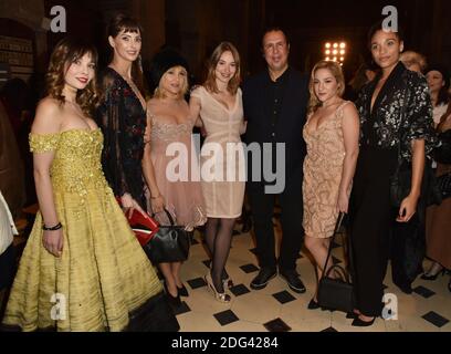 Frederique Bel, Berengere Krief, Deborah François, Tony Ward, Marilou Berry e Stefi Celma partecipano agli spettacoli della Primavera Estate 2017 di Tony Ward Haute Couture nell'ambito della settimana della Moda di Parigi il 23 gennaio 2017 a Parigi, Francia. Foto di Laurent Zabulon/ABACAPRESS.COM Foto Stock