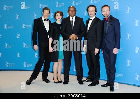 Alexander Scheer, Hannah Steele, Raoul Peck, August Diehl e Stefan Konarske frequentano il Young Karl Marx Photocall durante il Settimo Festival Internazionale del Cinema di Berlino (Berlinale) a Berlino, Germania, il 12 febbraio 2017. Foto di Aurore Marechal/ABACAPRESS.COM Foto Stock