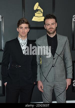 Drew Taggart e Alex Pall of the Chainsmokers partecipano al 59esimo GRAMMY Awards presso IL STAPLES Center il 12 febbraio 2017 a Los Angeles, California, USA. Foto di Lionel Hahn/ABACARESS.COM Foto Stock