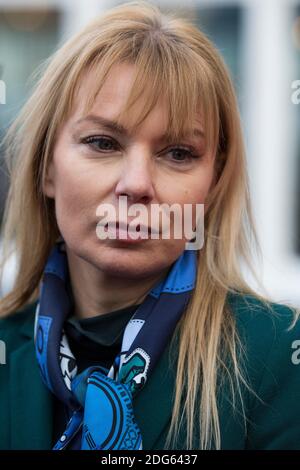 Commissario europeo per il mercato interno Elzbieta Bienkowska durante una cerimonia in occasione del 25° anniversario del Disneyland Paris Resort a Chessy, a est di Parigi, Francia, il 25 febbraio 2017. Foto di Kamil Zihnioglu/piscina/ABACAPRESS.COM Foto Stock