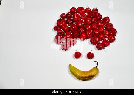 Peperoncino vegetale, faccia del cile su sfondo bianco Foto Stock