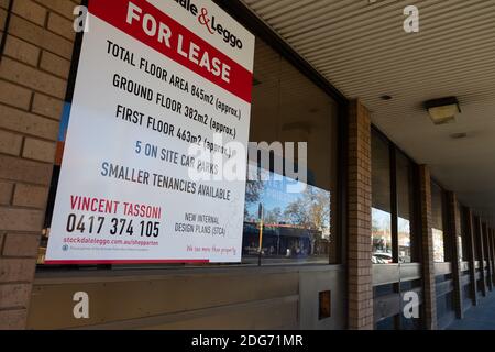 Shepparton, Australia, 15 settembre 2020. Per i cartelli di Lease fiancheggiano le strade di Shepparton come restrizioni facilità durante COVID-19 a Melbourne, Australia. Il Premier Daniel Andrews ha annunciato ieri che la regione Victoria si sposterà al Passo 3 della Road Map. Per Shepparton, nel centro di Victoria, questo sembra essere troppo poco, troppo tardi.Credit: Dave Hewison / Alamy Live News Foto Stock