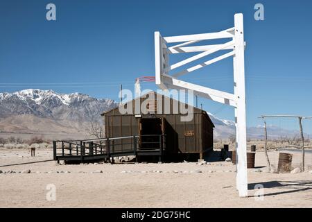 Block 14 caserma a Manzanar National Historic Site, un campo dove gli americani giapponesi furono internati durante la seconda guerra mondiale a Owens Valley, California. Foto Stock