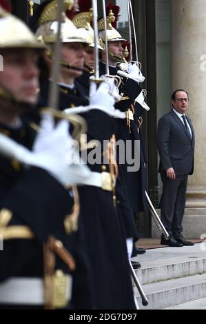 Il presidente francese Francois Hollande è presente al presidente della Repubblica Centrafricana Faustin Archange Touadera il 20 marzo 2017 presso l'Elysee Palace di Parigi, Francia. Foto di Eliot Blondt/ABACAPRESS.COM Foto Stock