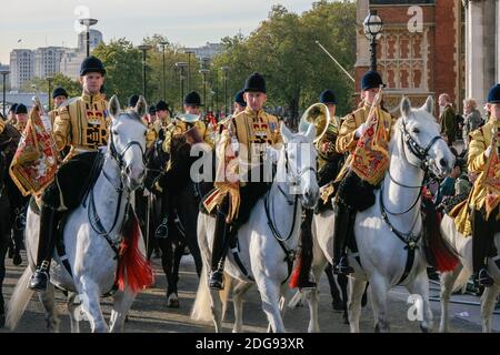 LONDRA - NOVEMBRE 12 : Mounted Band of the Blues and Royals al Lord Mayor's Show di Londra il 12 Novembre 2005. Persone non identificate. Foto Stock