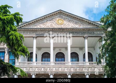 Dolmabahce Palace Selamlik o Mabeyn-i Humayun South Wing del Ottoman Sultan Residence a Istanbul, Turchia Foto Stock