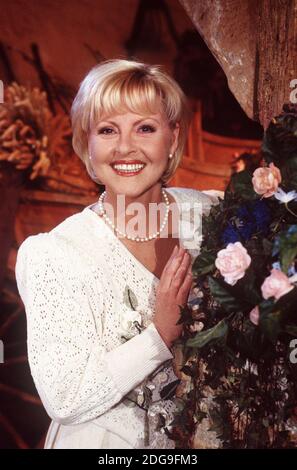 Petra Kusch-Lück, deutsche Moderatorin, Tängerzin und Sängerin, Ritratto circa 1998. Petra Kusch-Lueck, presentatrice televisiva tedesca, ballerina e cantante, ritratto, 1998. Foto Stock