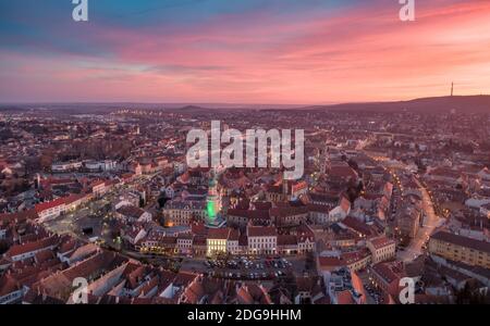 Panorama aereo di Sopron medievale con torre del fuoco Foto Stock