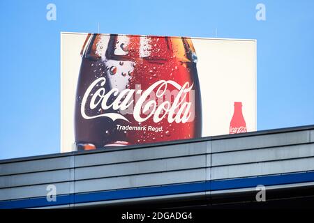 Cartelloni Coca-Cola a Shibuya, Tokyo, Giappone Foto Stock