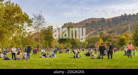 Bicentennial Park Vista panoramica , Santiago del Cile Foto Stock