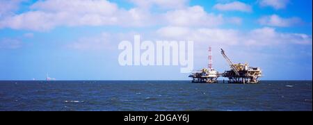 Piattaforma di perforazione a gas naturale a Mobile Bay, Alabama, USA Foto Stock