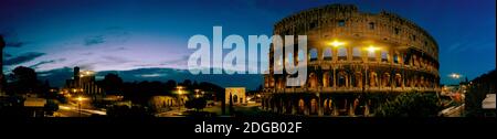 Anfiteatro al tramonto, Colosseo, Roma, Lazio, Italia Foto Stock