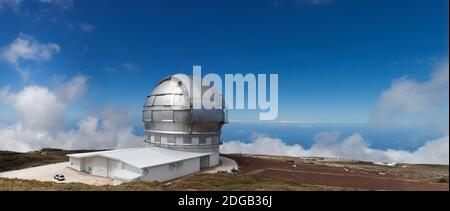 Telescopio astronomico sulla costa, Gran Telescopio Canarias, Roque De Los Muchachos, la Palma, Isole Canarie, Spagna Foto Stock