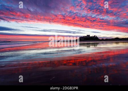 Bamburgh Alba Foto Stock