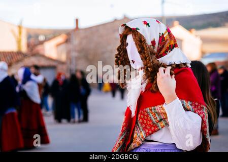 Mascaritas - Figure mascherate. Carnevale di Luzon. Due personaggi sono i protagonisti del Carnevale di Luzon, Devils e figure mascherate - Diablos y mascarit Foto Stock