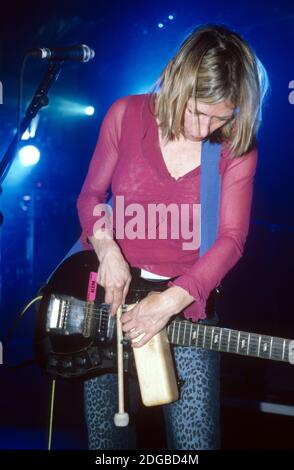 Sonic Youth in programma presso tutte le feste dei Tomorrow, aprile 2000, Pontins, Camber Sands, Rye, West Sussex, Regno Unito. Foto Stock