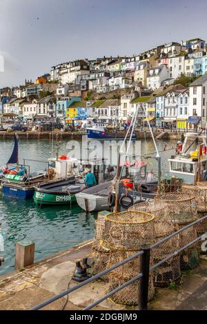 2020 pescherecci a strascico della flotta del Devon meridionale sono attraccati Porto di Brixham Foto Stock