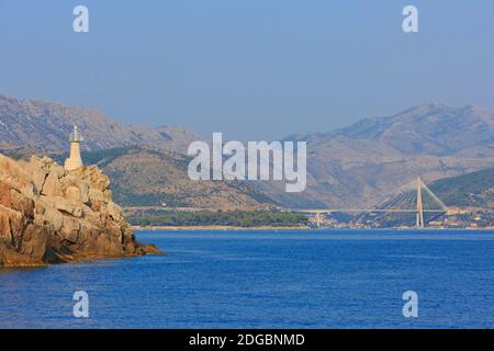 Il ponte cavo-stay Franjo Tudman Bridge (2002) a Dubrovnik, Croazia Foto Stock