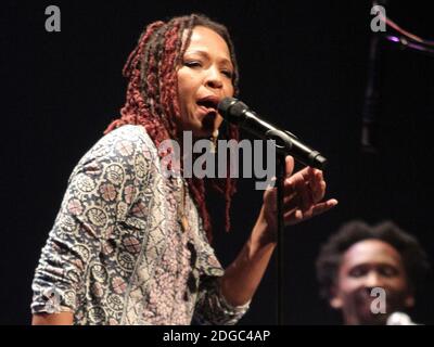 La cantante soul Lisa Simone, figlia del compianto Nina Simone, suona dal vivo presso la Grand Angle Concert Hall di Voiron, Isere, Francia, il 7 aprile 2017. Foto di Francois Maquaire/ABACAPRESS.COM Foto Stock