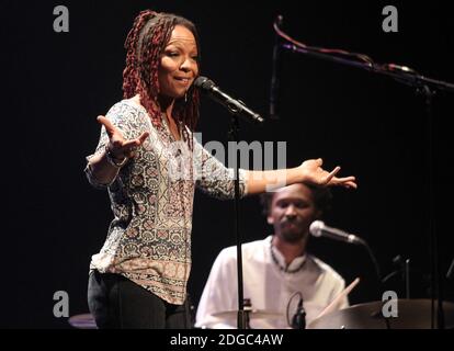 La cantante soul Lisa Simone, figlia del compianto Nina Simone, suona dal vivo presso la Grand Angle Concert Hall di Voiron, Isere, Francia, il 7 aprile 2017. Foto di Francois Maquaire/ABACAPRESS.COM Foto Stock