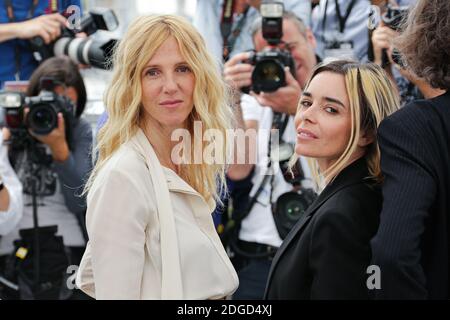 Il presidente Sandrine Kiberlain in posa alla fotocellula della giuria, tenutasi il 18 maggio 2017 al Palais des Festivals di Cannes, in Francia, nell'ambito del 70° Festival del Cinema di Cannes. Foto di David Boyer/ABACAPRESS.COM Foto Stock