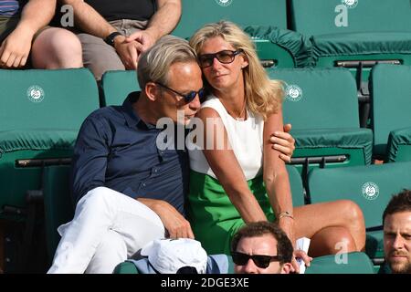 L'attore Gilles Cohen e sua moglie Karine frequentano l'Open di Tennis Francese al Roland Garros il 31 maggio 2017 a Parigi, Francia. Foto di Laurent Zabulon/ABACAPRESS.COM Foto Stock