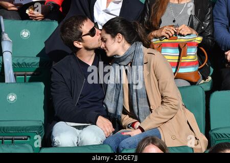 L'attrice Noemie Merlant e il suo ragazzo frequentano il 2017 French Tennis Open al Roland Garros il 6 giugno 2017 a Parigi, Francia. Foto di Laurent Zabulon/ABACAPRESS.COM Foto Stock