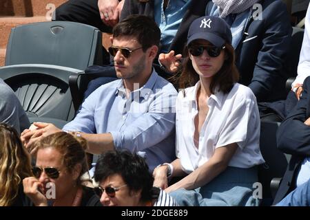 L'attore Gaspard Ulliel e sua moglie Gaelle frequentano il 2017 French Tennis Open al Roland Garros il 7 giugno 2017 a Parigi, Francia. Foto di Laurent Zabulon/ABACAPRESS.COM Foto Stock