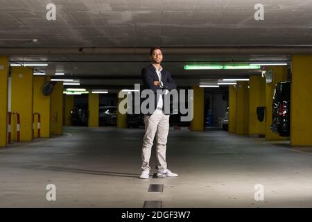 Jean-Christophe Yanne pone per le immagini a Ginevra, Svizzera, il 17 maggio 2017. Foto di Loona/ABACAPRESS.COM Foto Stock