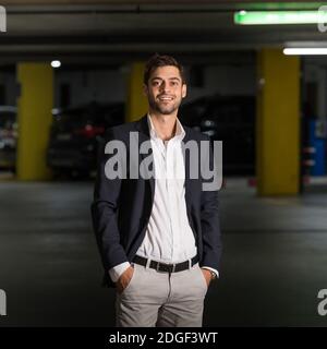 Jean-Christophe Yanne pone per le immagini a Ginevra, Svizzera, il 17 maggio 2017. Foto di Loona/ABACAPRESS.COM Foto Stock