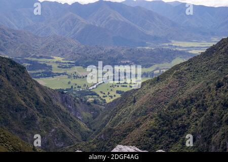 Gorge Creek Lookout, Harbourwoods Hole Track, Abel Tasman National Park, Nelson, Tasman, Nuova Zelanda, sabato 21 novembre 2020. Foto Stock