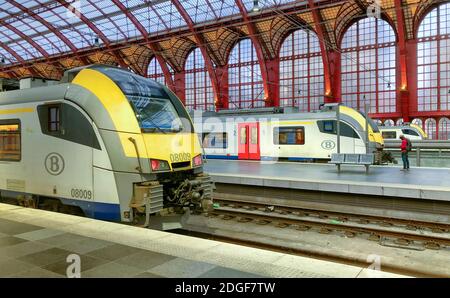 ANVERSA, BELGIO, settembre 2019: Livello superiore della stazione centrale di Anversa Foto Stock