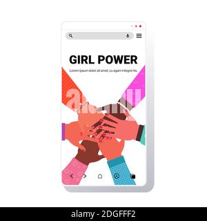 mani di gruppo misto di donne che riuniscono donne empowerment movement girl power union of femminists concept smartphone screen copia immagine vettoriale spazio Illustrazione Vettoriale
